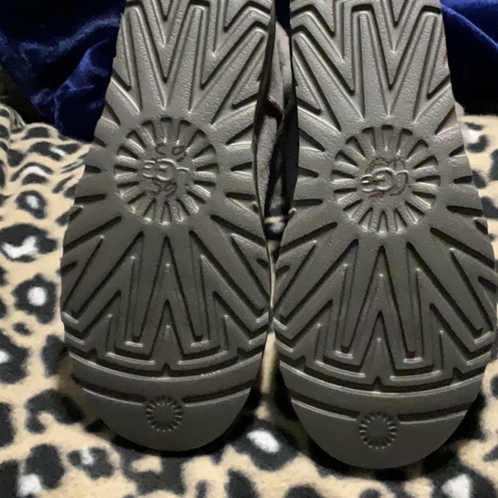 Ugg